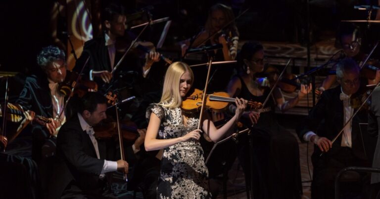 Anastasiya Petryshak, il violino e l’Ucraina