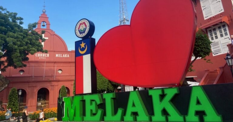 Rosso Malacca, estasi del colore