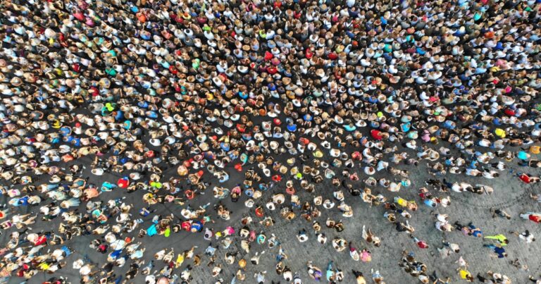 Antropologia dello stare in fila